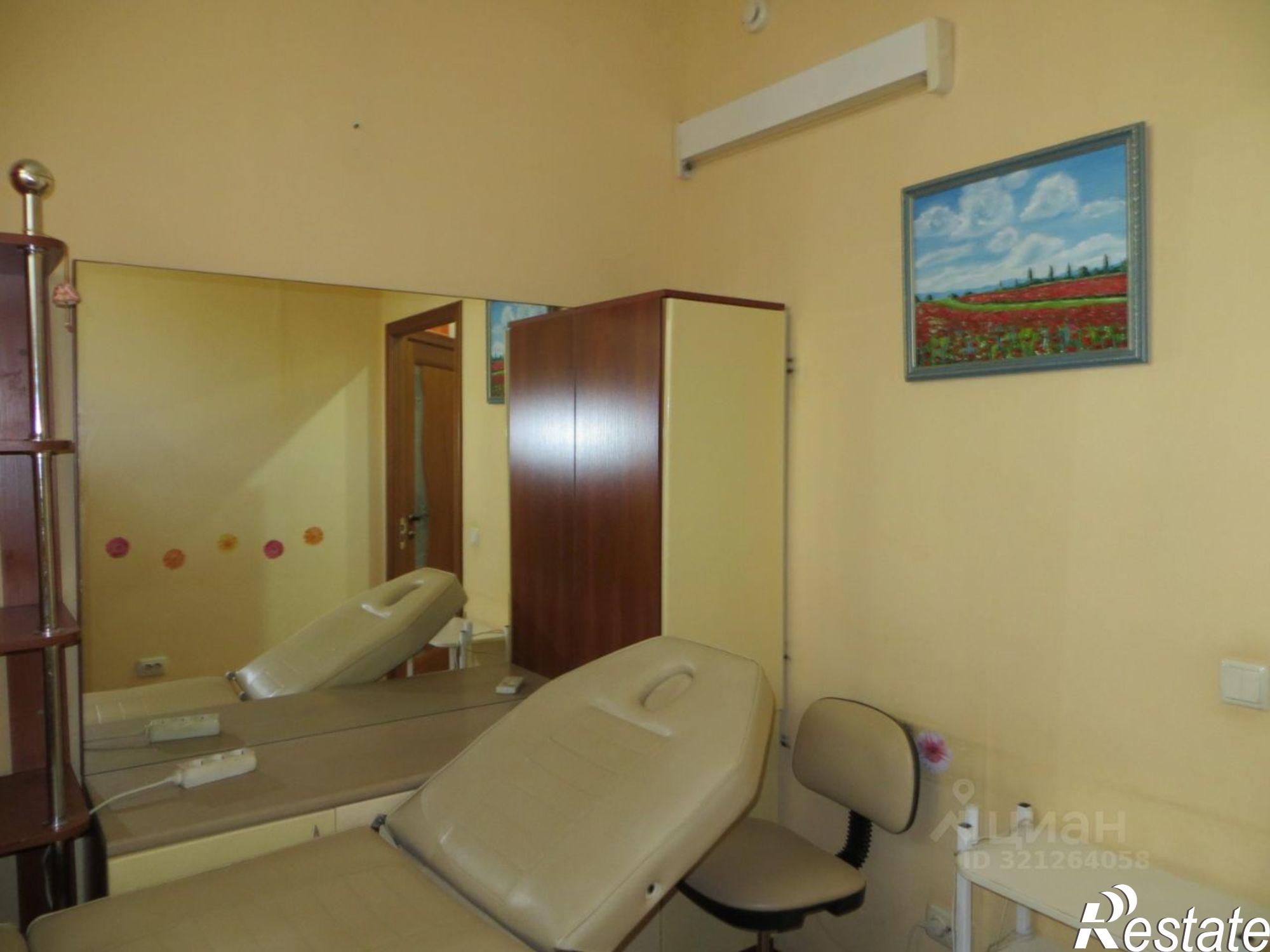 Купить помещение свободного назначения за 6 000 010 рублей на Красная улица, 74/2