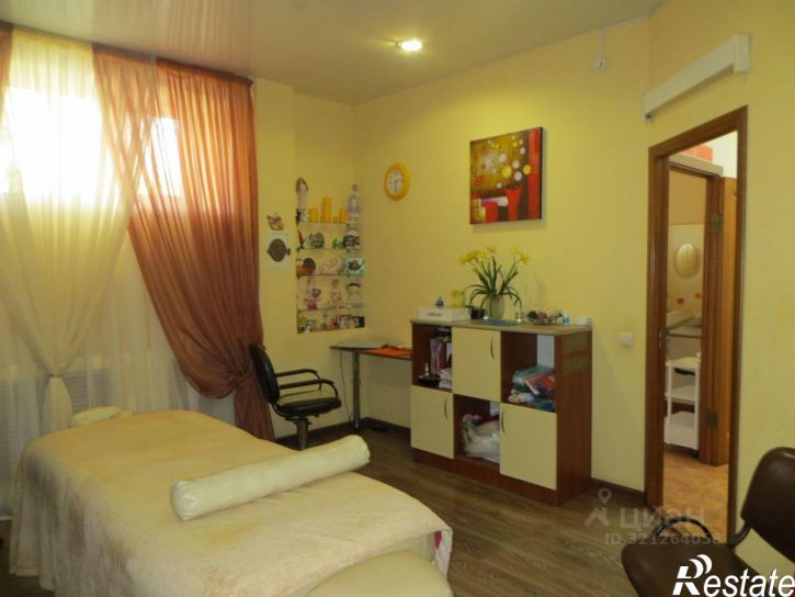 Помещение свободного назначения Красная улица, 74/2,  д. 74/2