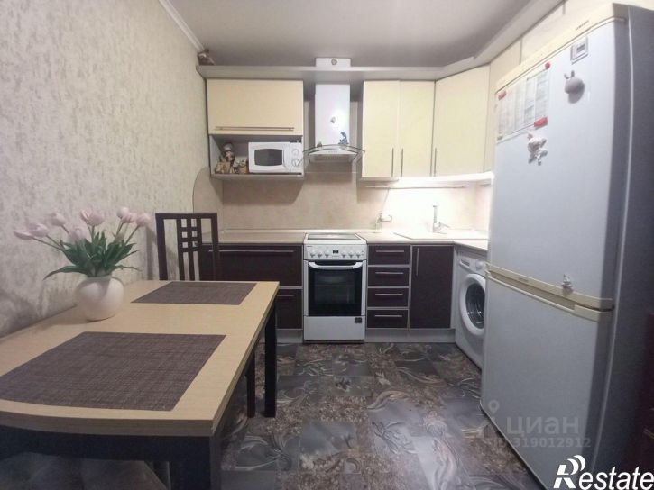 2-комн квартира Коммунистическая улица, 20/6,  д. 20/6