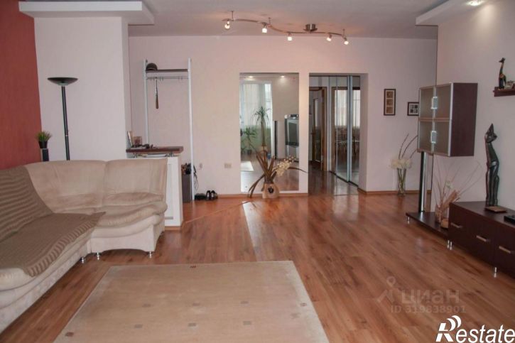 3-комн квартира Красная улица, 57/2,  д. 57/2