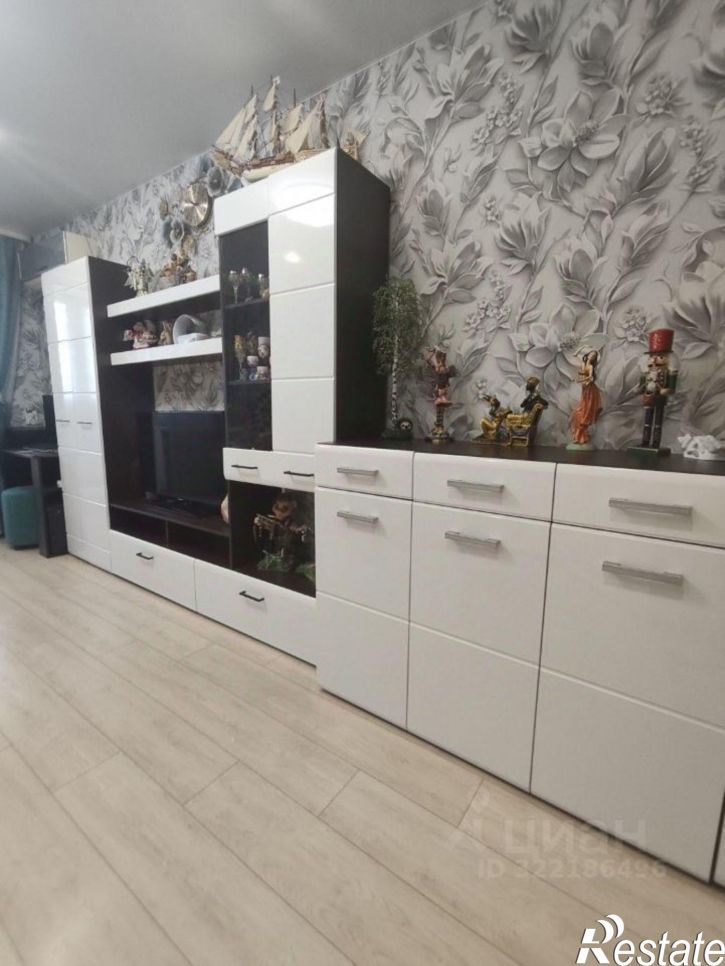 3-комн квартира улица Седина, 53/2,  д. 53/2