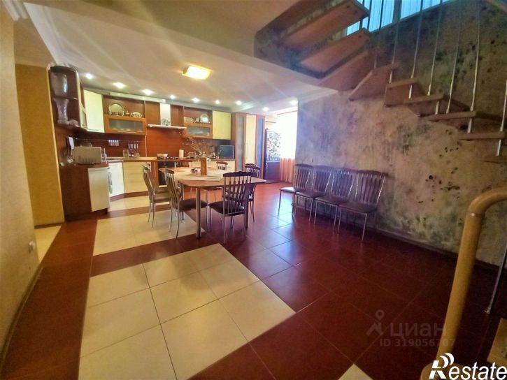 3-комн квартира улица Горького, 11/1,  д. 11/1