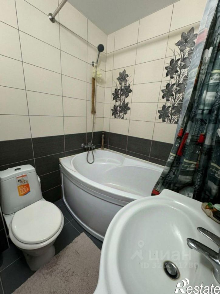 2-комн квартира улица Седина, 53/2,  д. 53/2