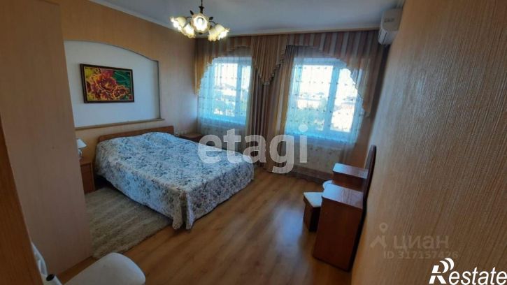 4-комн квартира улица Энгельса, 87,  д. 87