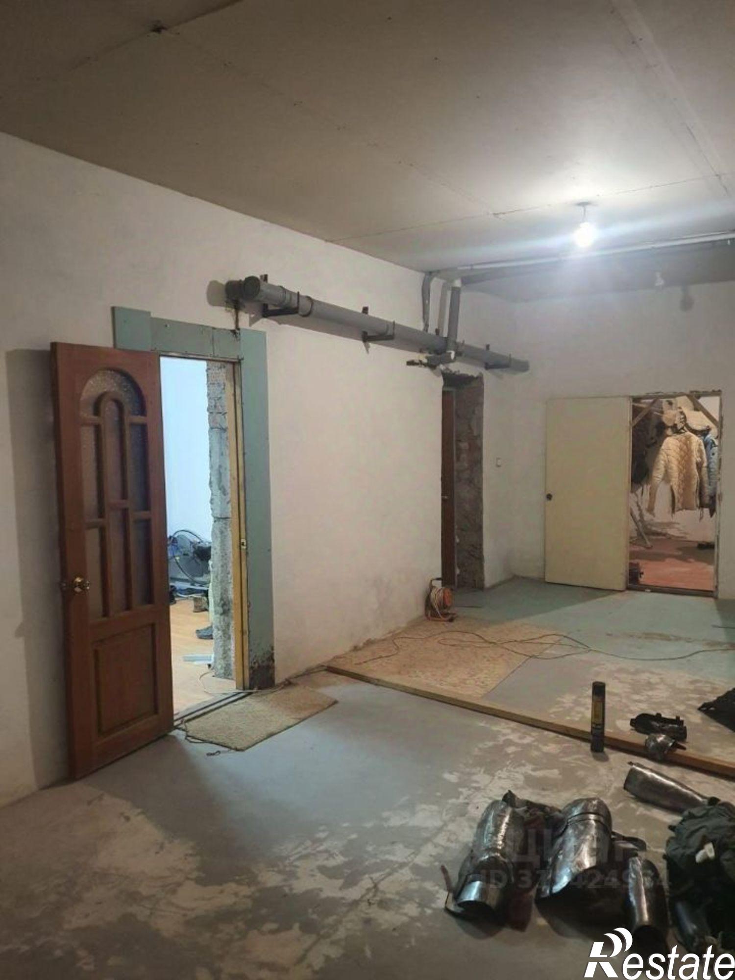 Купить помещение свободного назначения за 900 033 рублей на Керченский переулок, 2