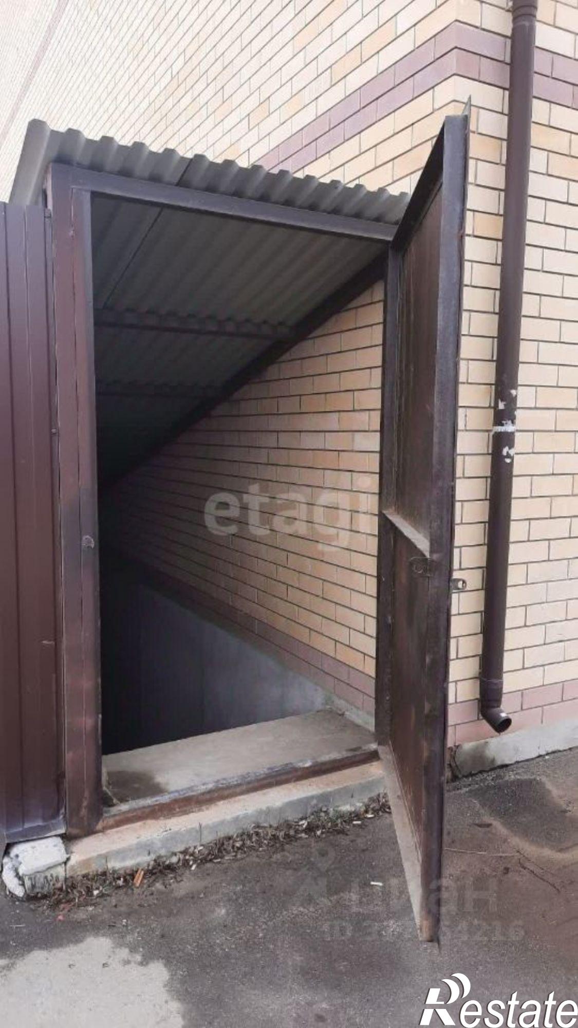 Купить складское помещение за 679 941 рублей на Армавирская улица, 206