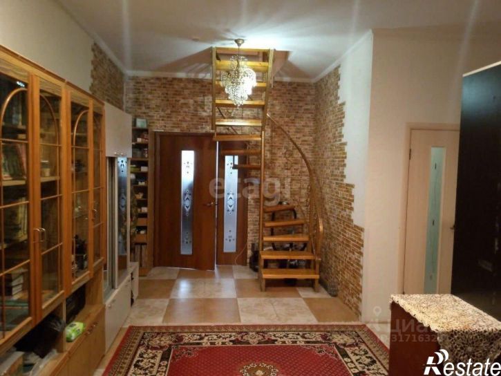 2-комн квартира улица Сергея Романа, 151,  д. 151