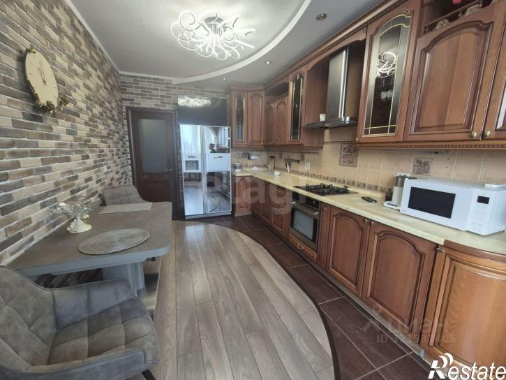 3-комн квартира Коммунистическая улица, 65,  д. 65