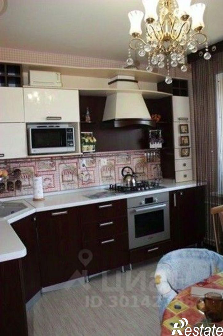 3-комн квартира улица Горького, 20/2,  д. 20/2