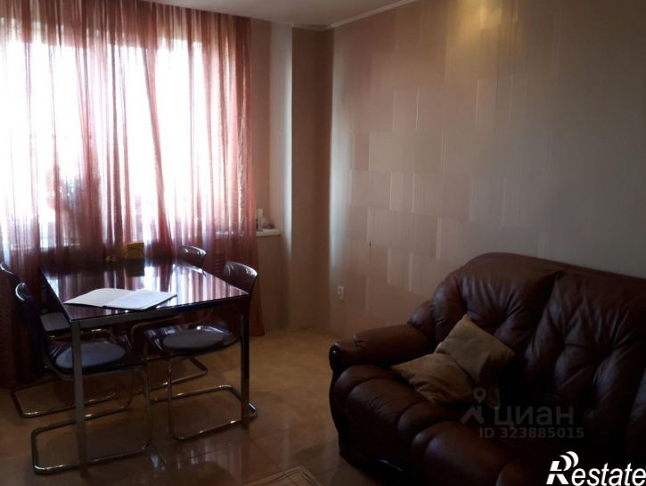 4-комн квартира Коммунистическая улица, 65,  д. 65