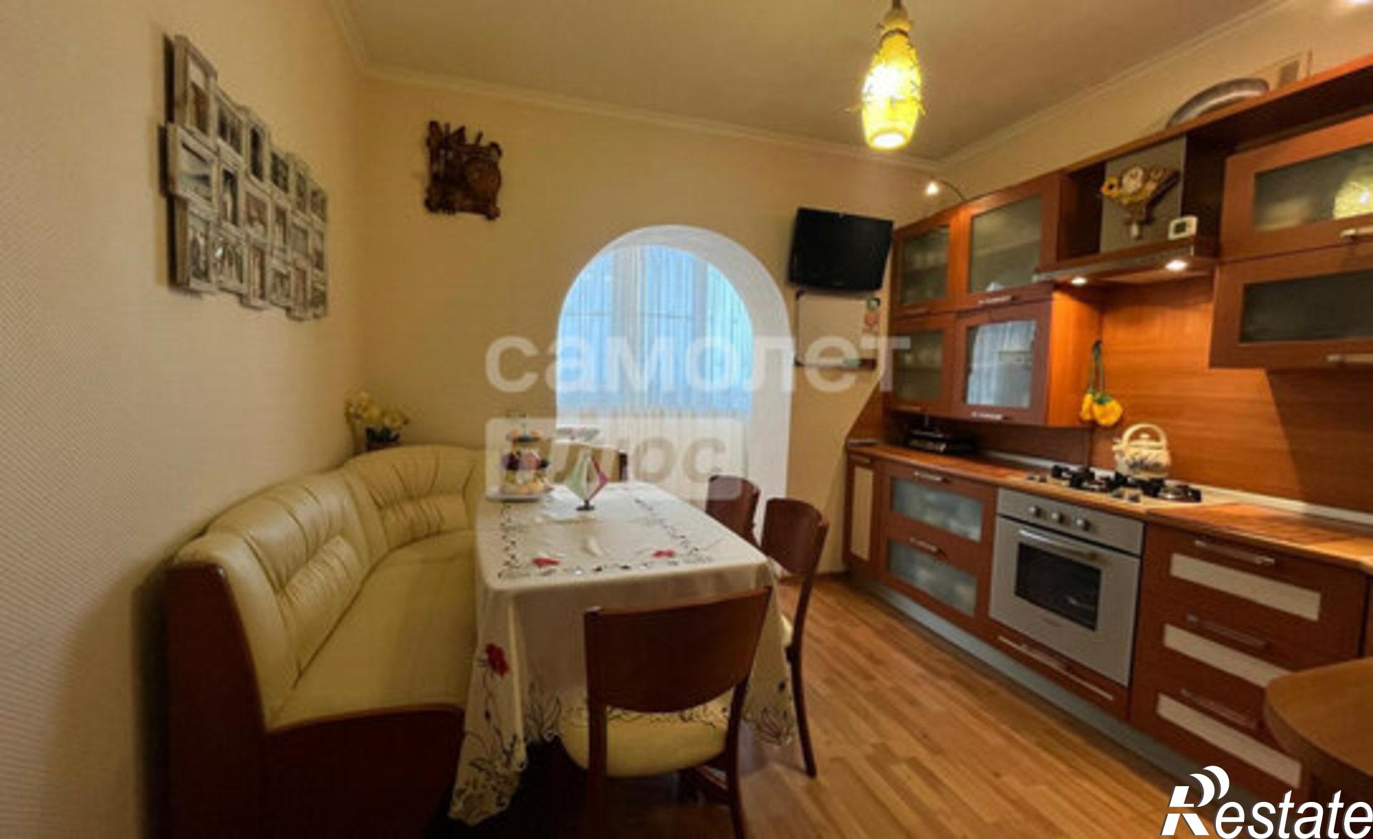 Купить квартиру за 9 300 000 рублей на ул Ясенская, 23