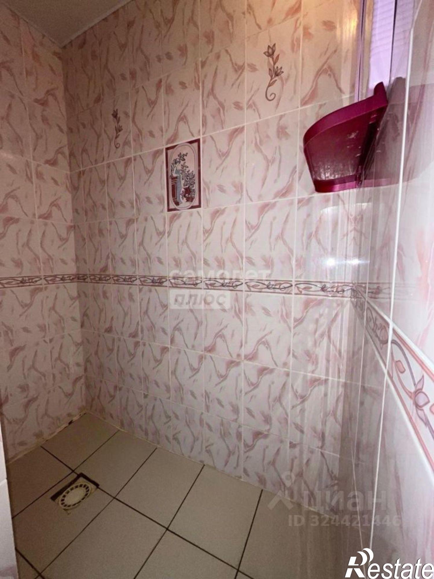 Купить квартиру за 2 100 000 рублей на Коммунистическая улица, 20/4