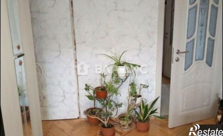 2-комн квартира Коммунистическая улица, 49/8,  д. 49/8