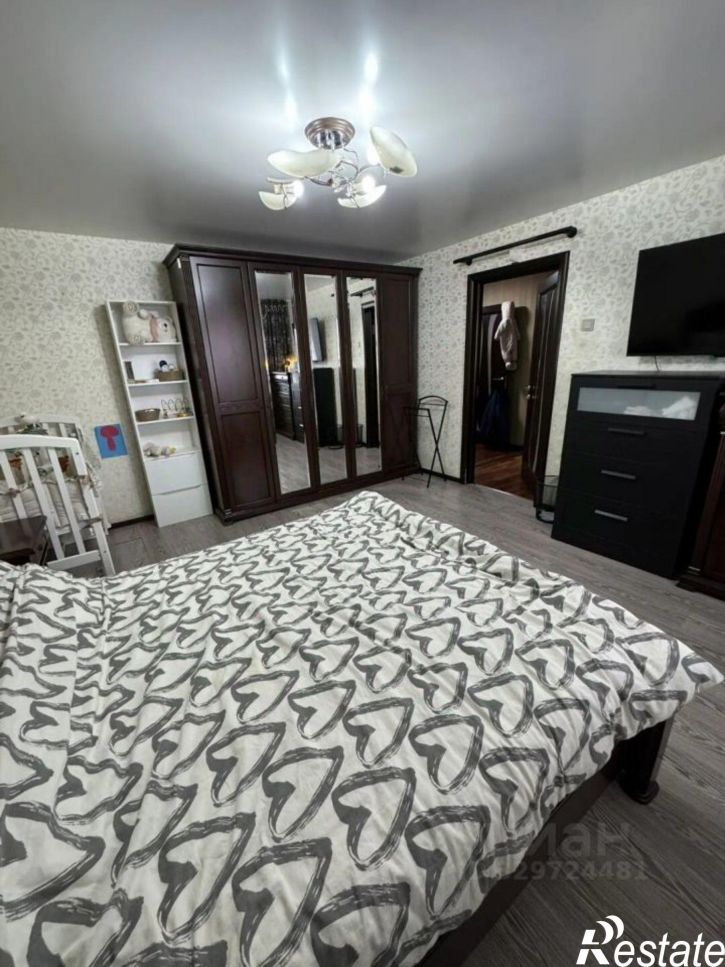 3-комн квартира улица Горького, 25/2,  д. 25/2