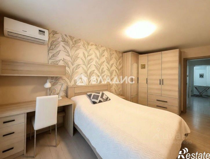 2-комн квартира Коммунистическая улица, 12/1,  д. 12/1