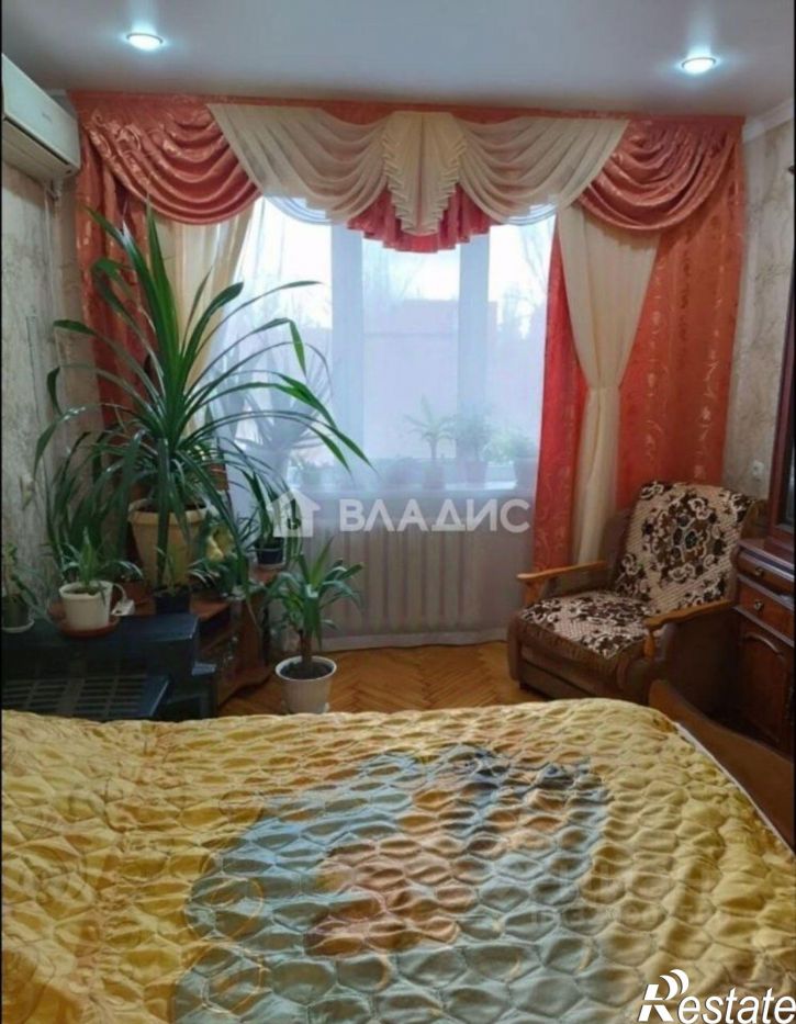 2-комн квартира Коммунистическая улица, 49/8,  д. 49/8