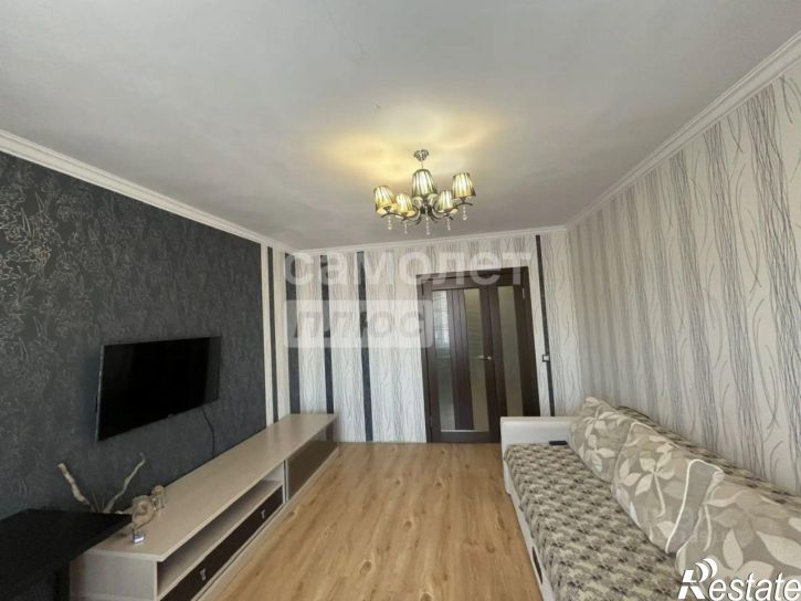 2-комн квартира Красная улица, 35/1,  д. 35/1