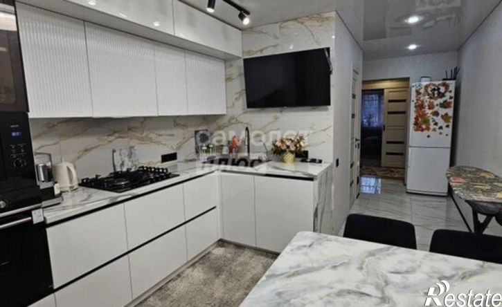 4-комн квартира Красная улица, 66/10,  д. 66/10