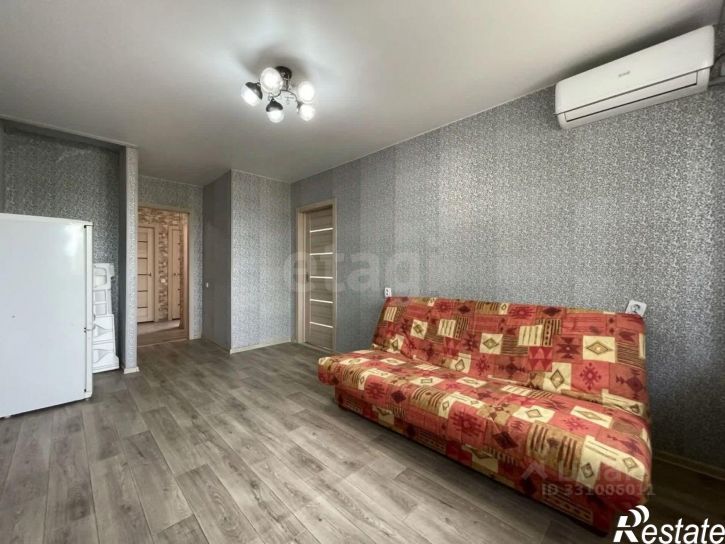 3-комн квартира улица Плеханова, 33,  д. 33