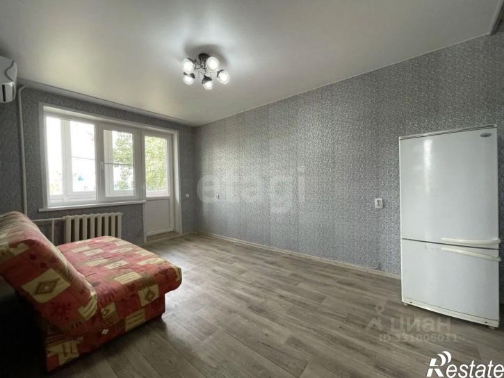 3-комн квартира улица Плеханова, 33,  д. 33
