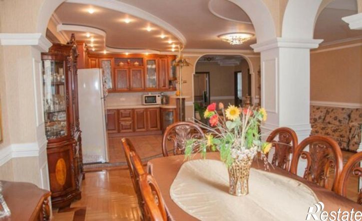 4-комн квартира ул Коммунистическая, 81,  д. 81