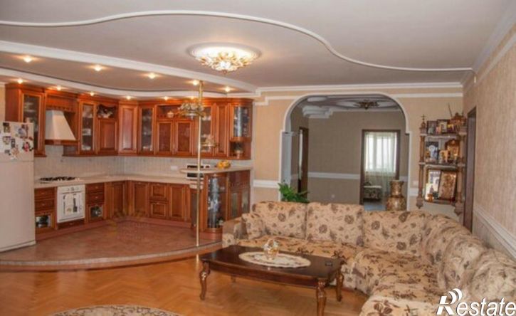 4-комн квартира ул Коммунистическая, 81,  д. 81