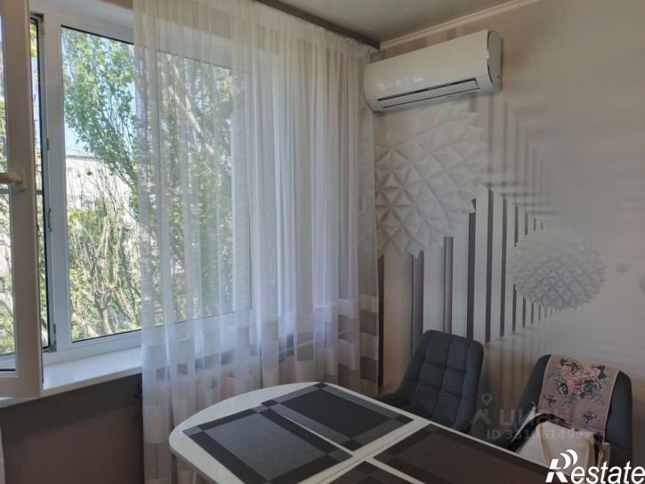 2-комн квартира улица Седина, 53/3,  д. 53/3
