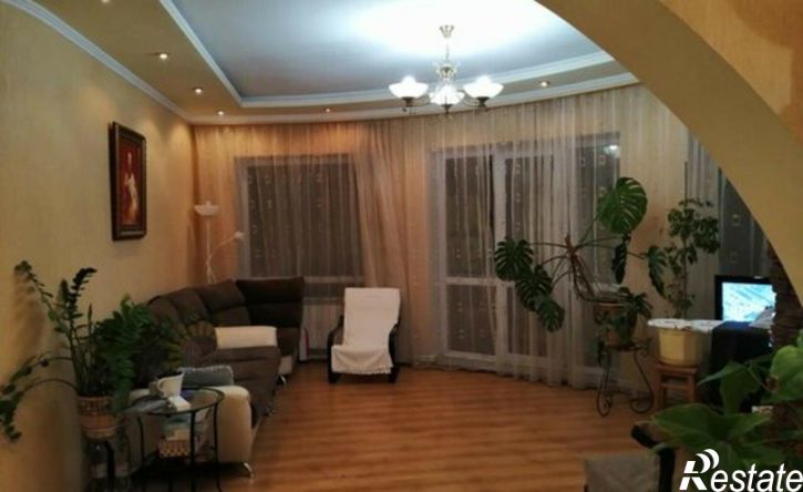 4-комн квартира улица Энгельса, 86,  д. 86