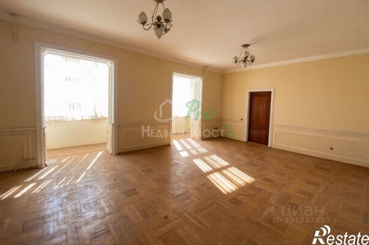 3-комн квартира Коммунистическая улица, 20/6,  д. 20/6