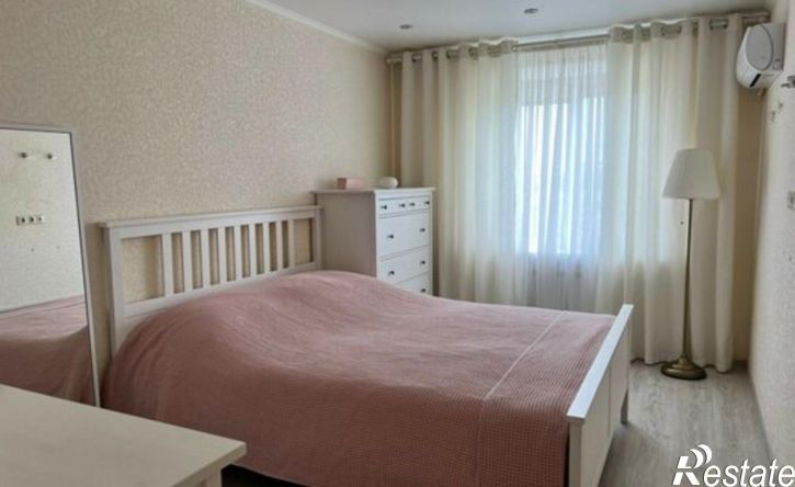 4-комн квартира улица Сергея Романа, 98,  д. 98