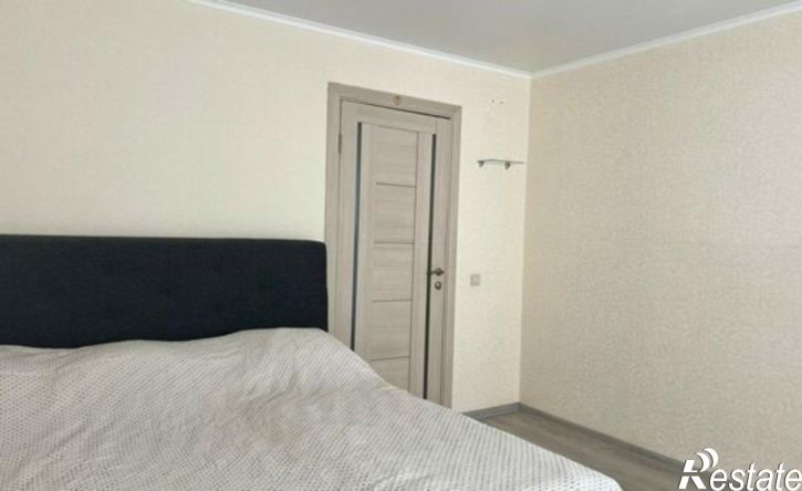4-комн квартира улица Сергея Романа, 98,  д. 98