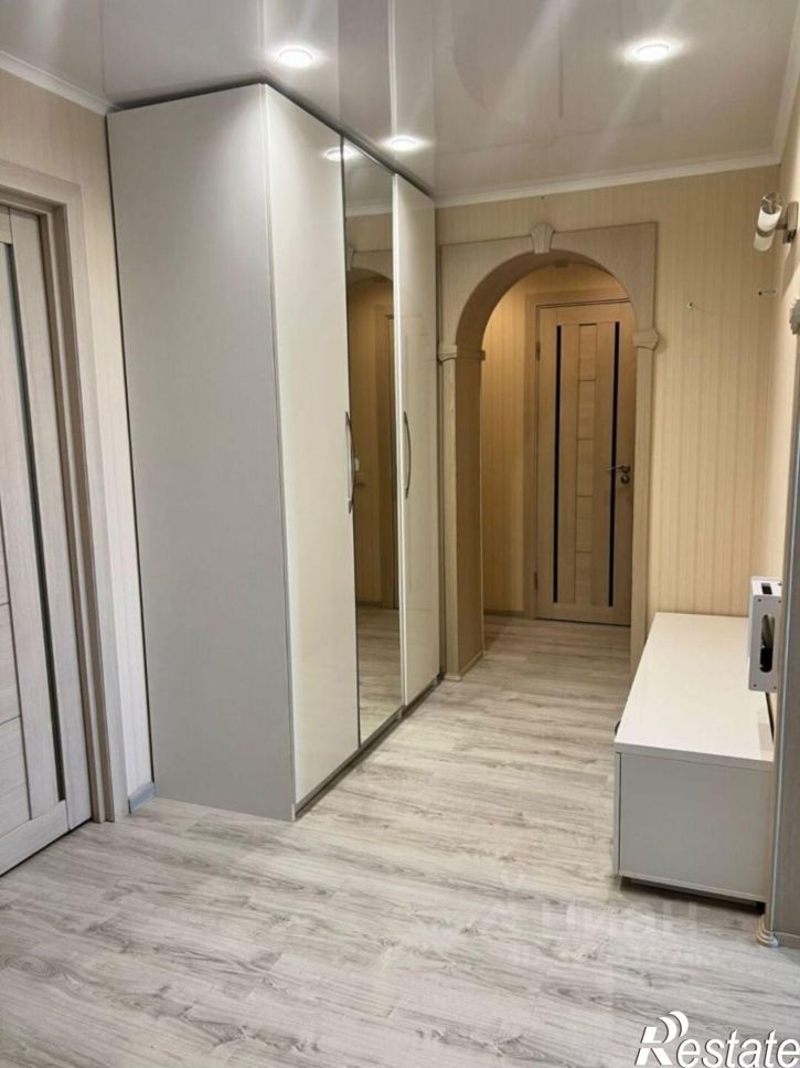 4-комн квартира улица Сергея Романа, 98,  д. 98