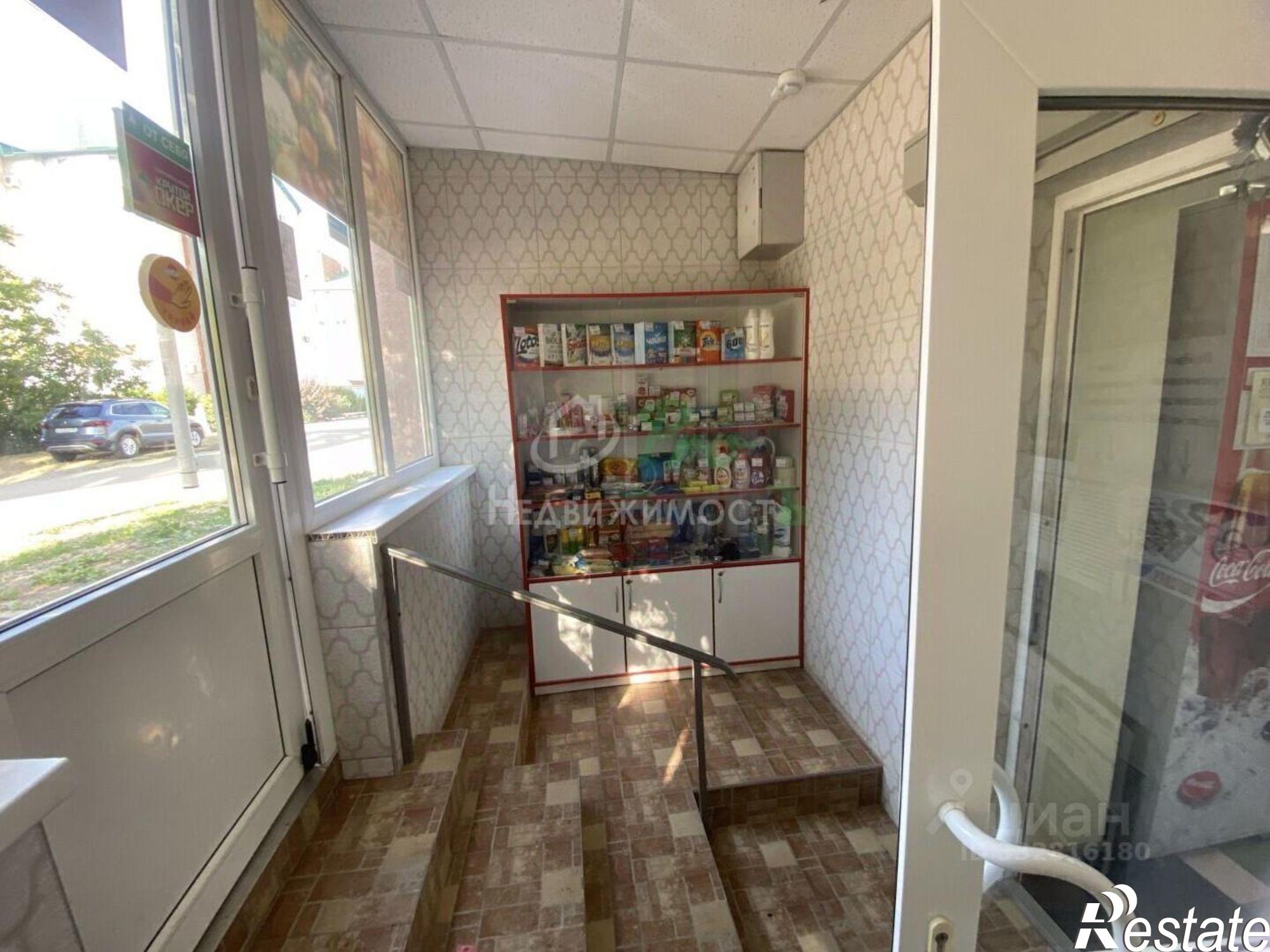 Купить торговое помещение за 7 977 890 рублей на ул Красная, 59/2