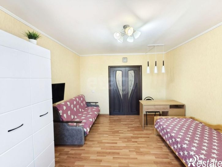 3-комн квартира Баррикадная улица, 42/2,  д. 42/2