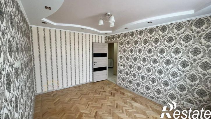 3-комн квартира улица Плеханова, 9,  д. 9