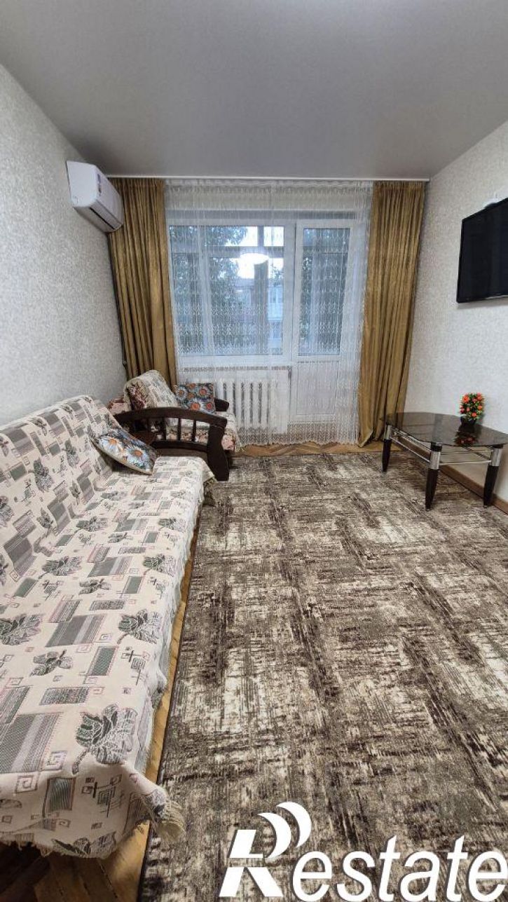 2-комн квартира улица Карла Маркса, 93,  д. 93