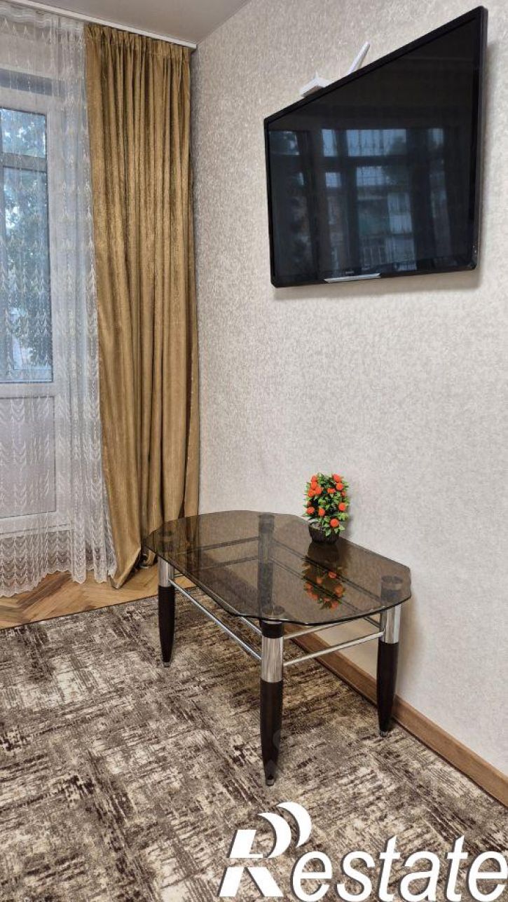 2-комн квартира улица Карла Маркса, 93,  д. 93