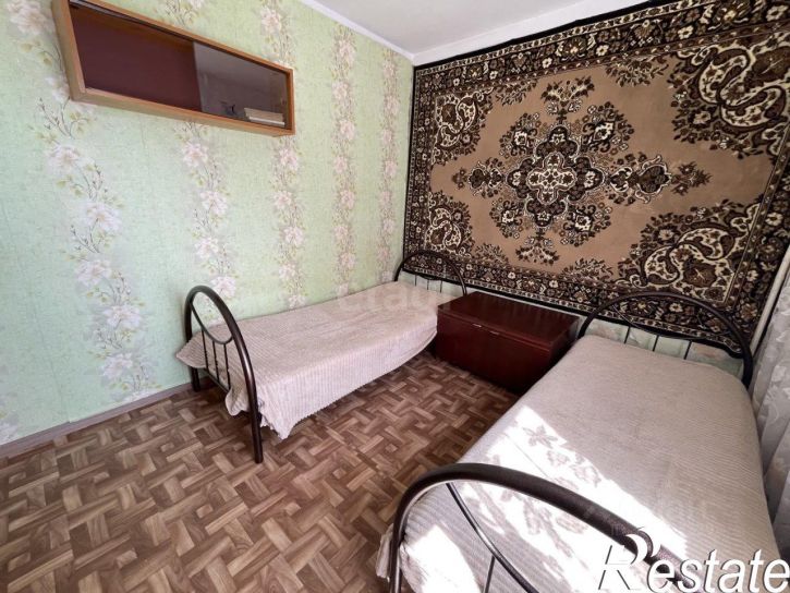 4-комн квартира Коммунистическая улица, 65,  д. 65
