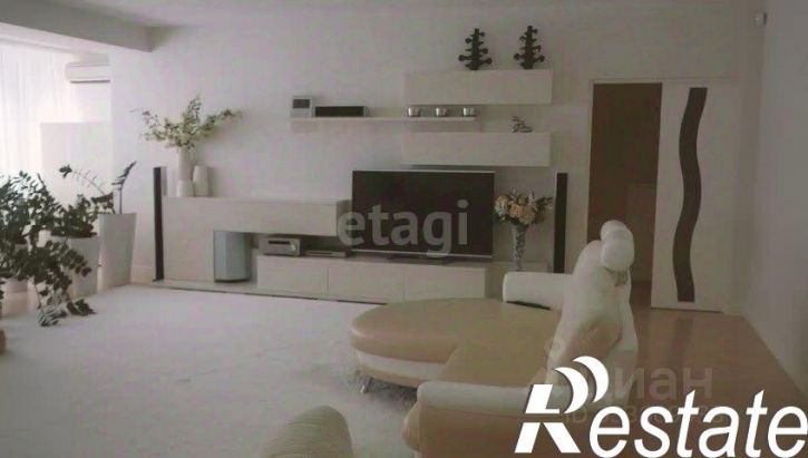 4-комн квартира улица Горького, 20/2,  д. 20/2