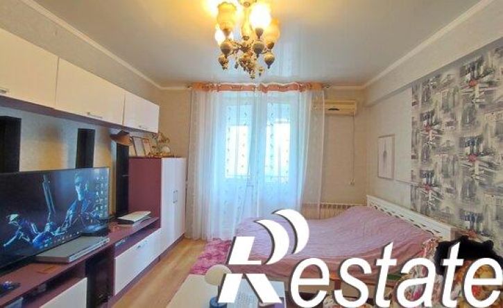 2-комн квартира улица Сергея Романа, 101,  д. 101